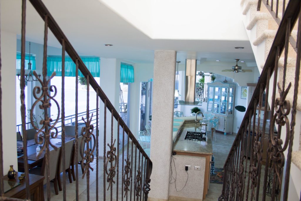 luxury beachfront homes for sale in costa rica
